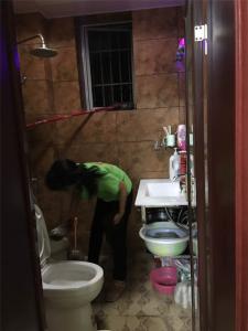 長江現代城羅女士家日常保潔